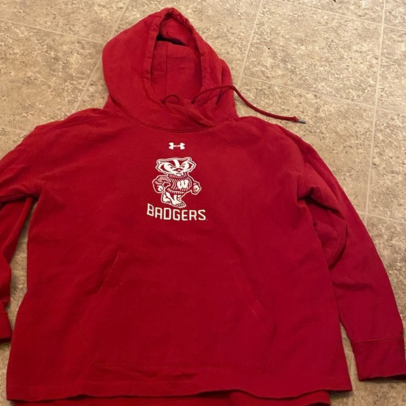 Wisconsin Badgers Apparel Collection - Picture 4 of 8